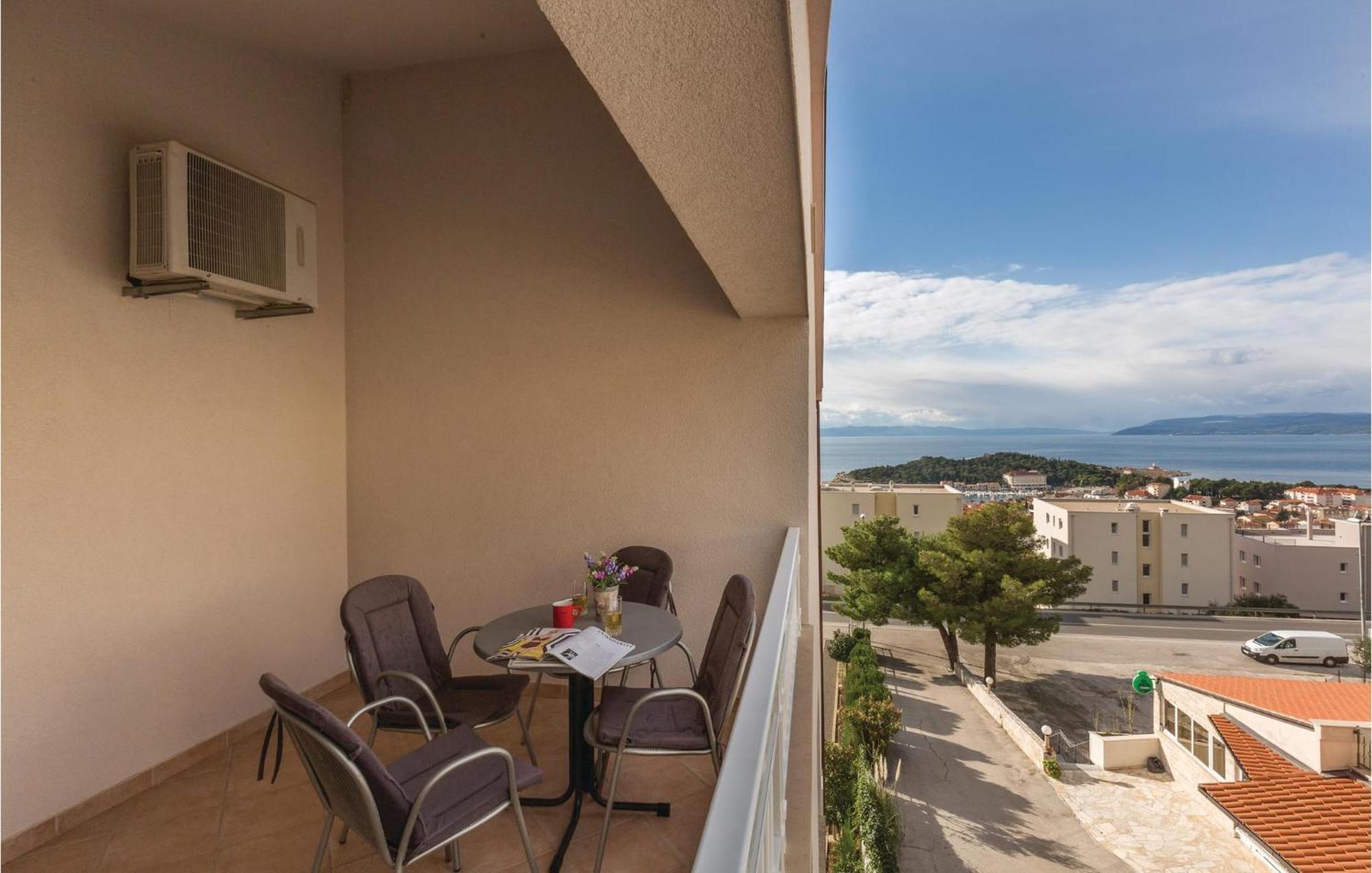 Stunning Apartment In Makarska With Wifi Extérieur photo